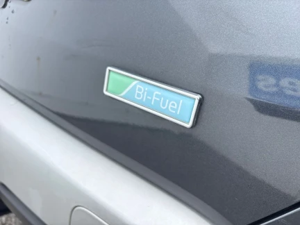Vehicle Thumbnail 26