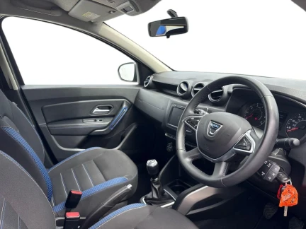 Vehicle Thumbnail 9