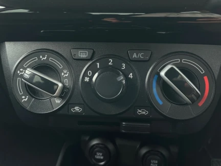 Vehicle Thumbnail 13