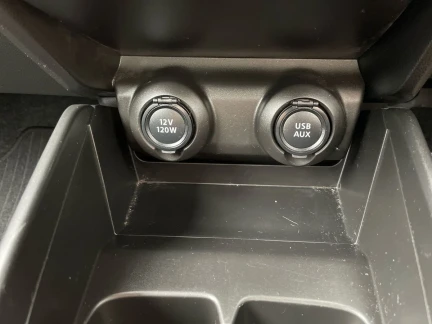 Vehicle Thumbnail 27