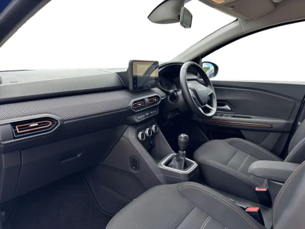 Vehicle Thumbnail 10