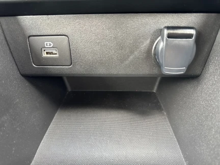 Vehicle Thumbnail 25