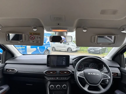 Vehicle Thumbnail 30