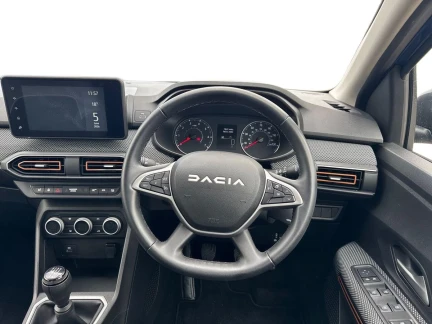 Vehicle Thumbnail 8