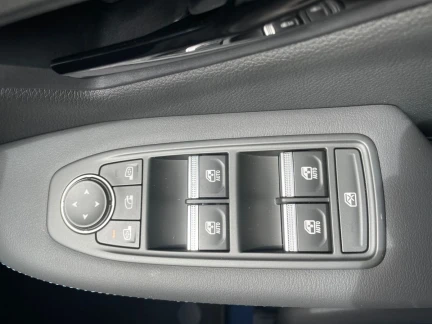 Vehicle Thumbnail 14