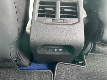 Vehicle Thumbnail 28