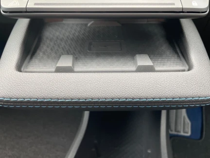 Vehicle Thumbnail 33