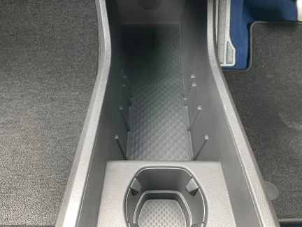 Vehicle Thumbnail 34
