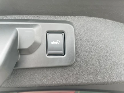 Vehicle Thumbnail 40