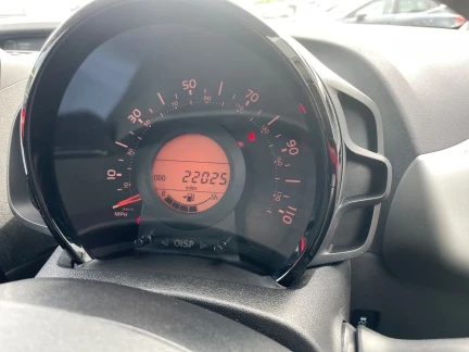 Vehicle Thumbnail 18