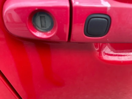 Vehicle Thumbnail 26