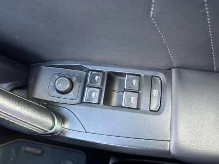 Vehicle Thumbnail 14