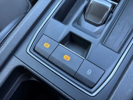 Vehicle Thumbnail 38