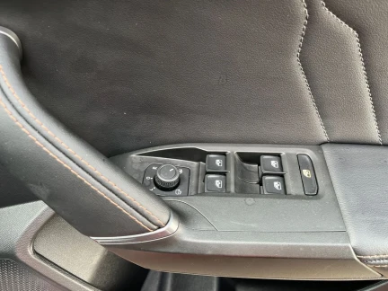 Vehicle Thumbnail 14