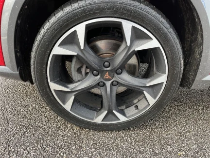 Vehicle Thumbnail 25