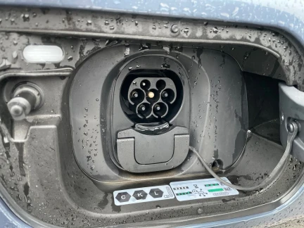Vehicle Thumbnail 28