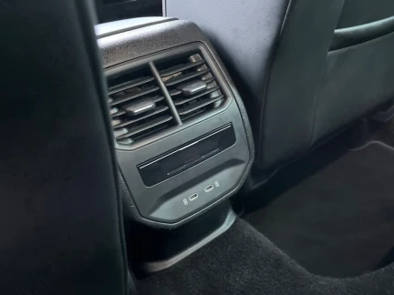 Vehicle Thumbnail 29