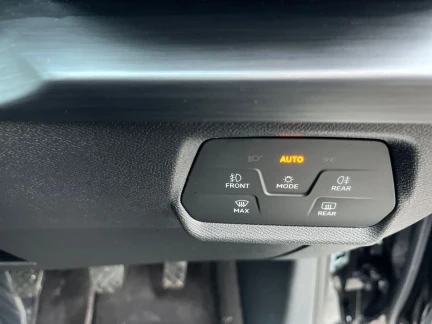 Vehicle Thumbnail 36