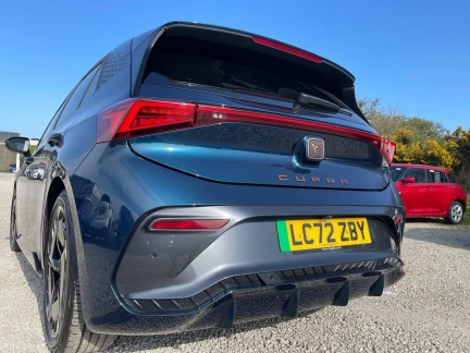 Vehicle Thumbnail 27