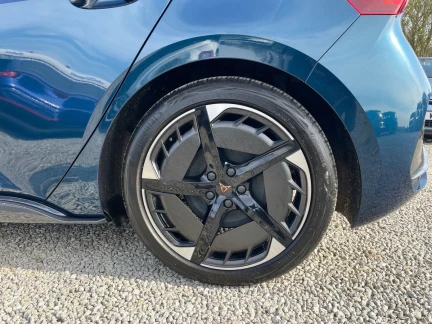 Vehicle Thumbnail 28