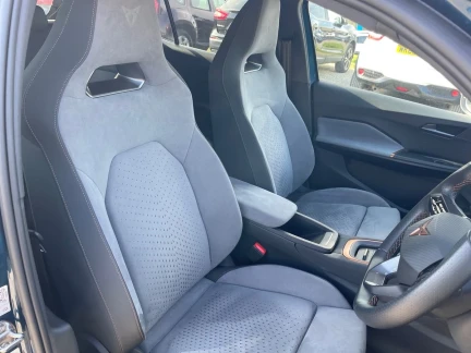 Vehicle Thumbnail 35