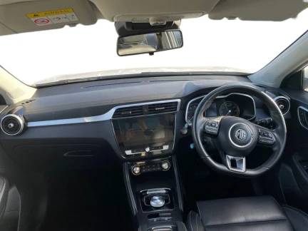 Vehicle Thumbnail 11