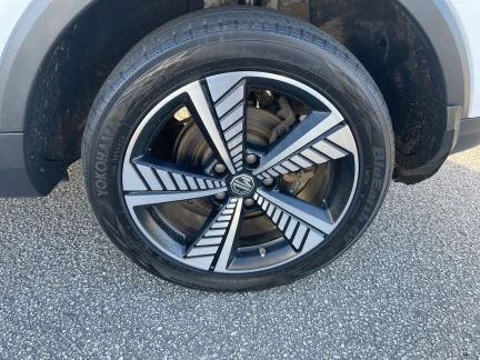 Vehicle Thumbnail 25