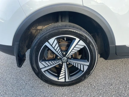 Vehicle Thumbnail 7