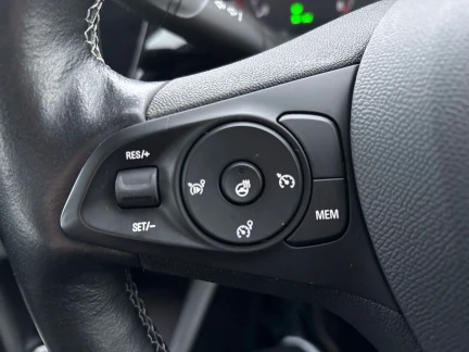 Vehicle Thumbnail 18