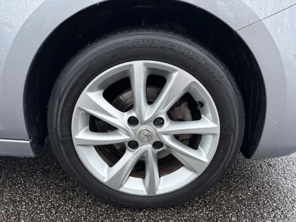 Vehicle Thumbnail 21