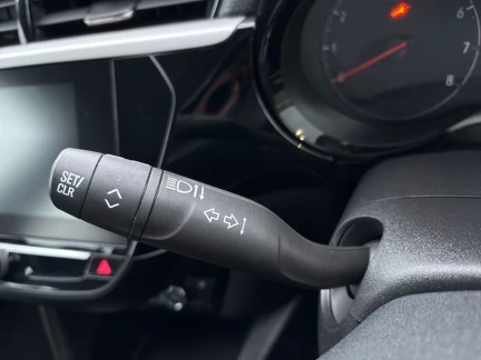 Vehicle Thumbnail 27