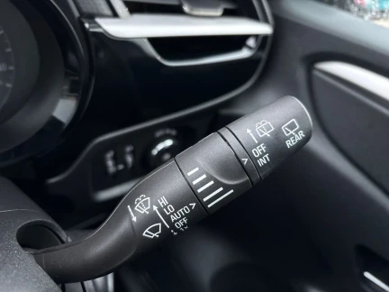 Vehicle Thumbnail 28