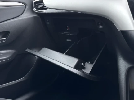 Vehicle Thumbnail 32