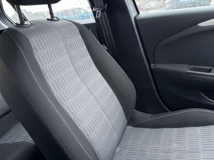 Vehicle Thumbnail 35