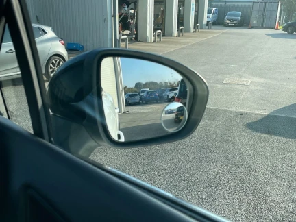 Vehicle Thumbnail 29