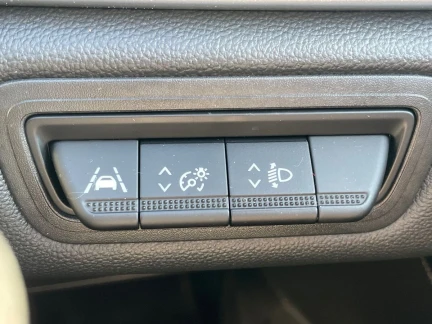 Vehicle Thumbnail 36