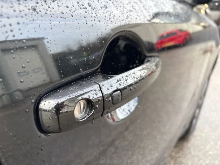 Vehicle Thumbnail 24