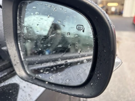 Vehicle Thumbnail 25