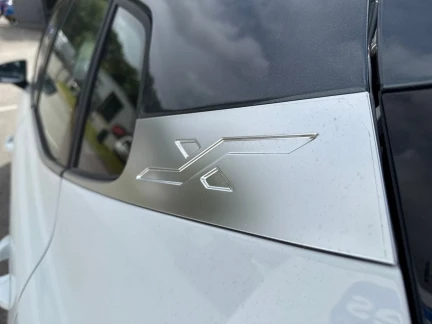 Vehicle Thumbnail 28