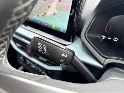 Vehicle Thumbnail 34