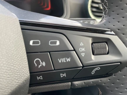 Vehicle Thumbnail 28