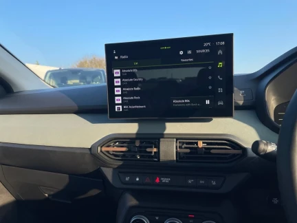 Vehicle Thumbnail 12