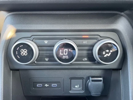 Vehicle Thumbnail 13