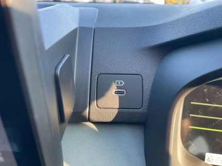 Vehicle Thumbnail 23