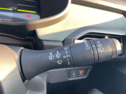 Vehicle Thumbnail 25