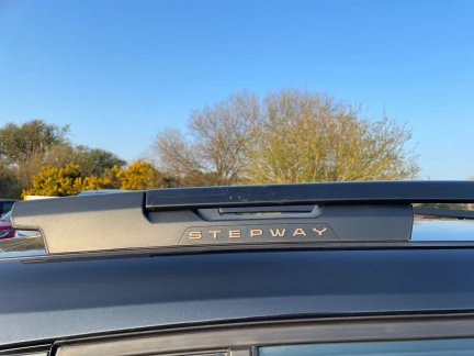 Vehicle Thumbnail 41