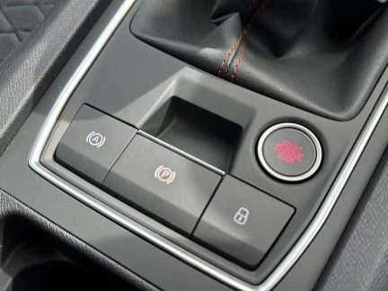 Vehicle Thumbnail 25