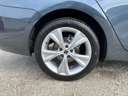 Vehicle Thumbnail 7