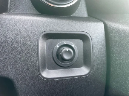 Vehicle Thumbnail 35