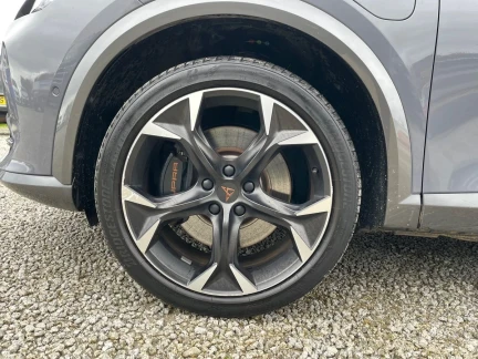 Vehicle Thumbnail 25